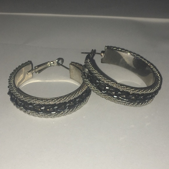 Chain Earrings - Picture 2 of 5